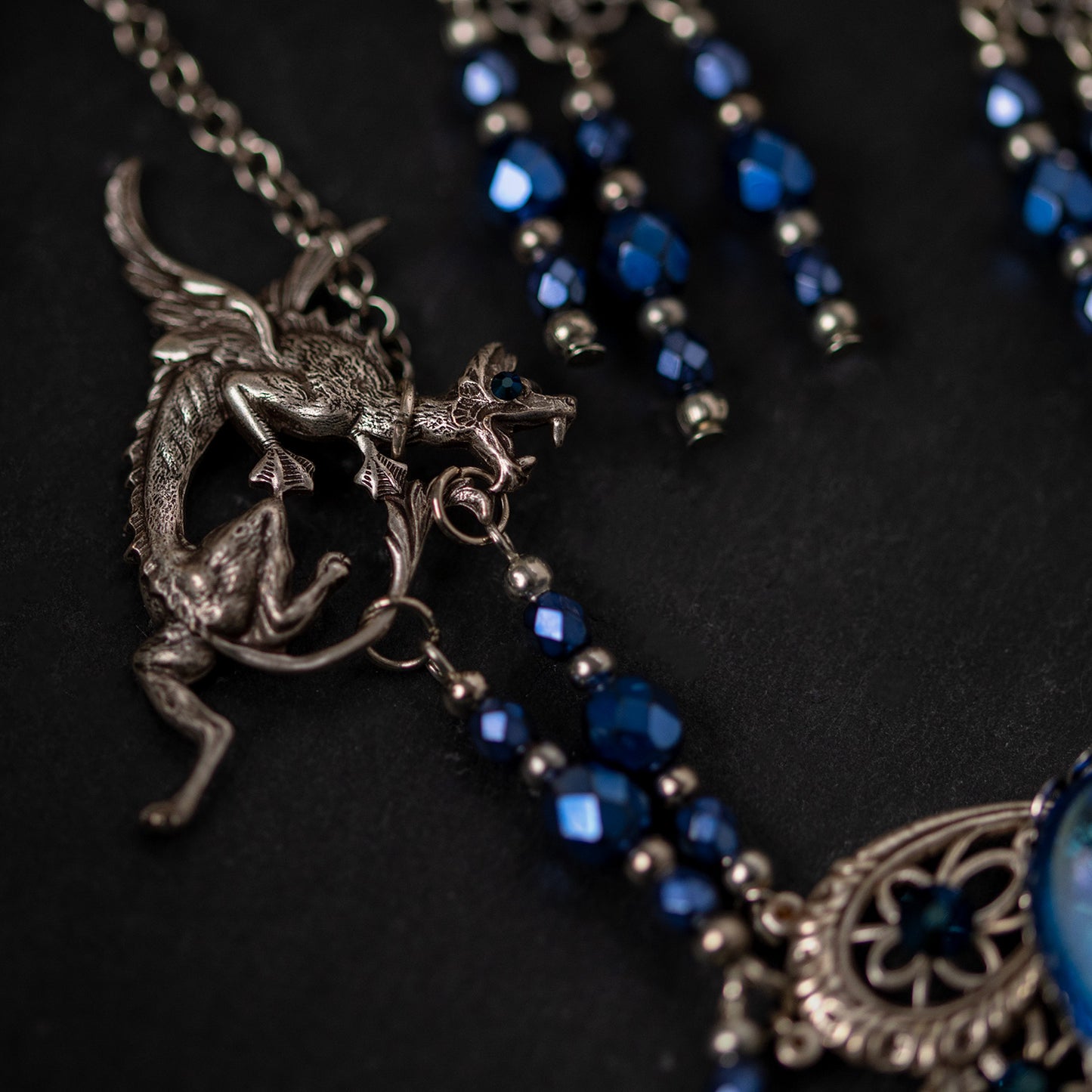 "DRAGON TREASURE" - HIGH FANTASY DRAGON JEWELRY SET - METALLIC BLUE - ANTIQUE SILVER