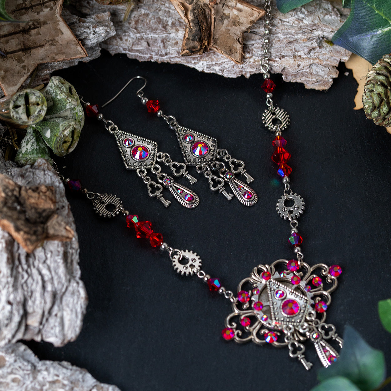 “CRYSTAL KEYS” – STEAMPUNK INSPIRED JEWELRY SET - ANTIQUE SILVER