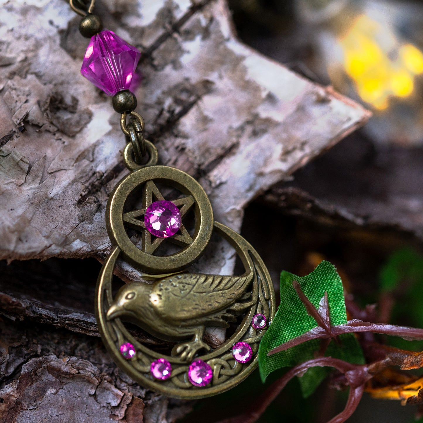 “HUGIN ODER MUNIN” – SCHMUCKSET MIT RABE UND PENTAGRAMM – ANTIQUE BRONZE