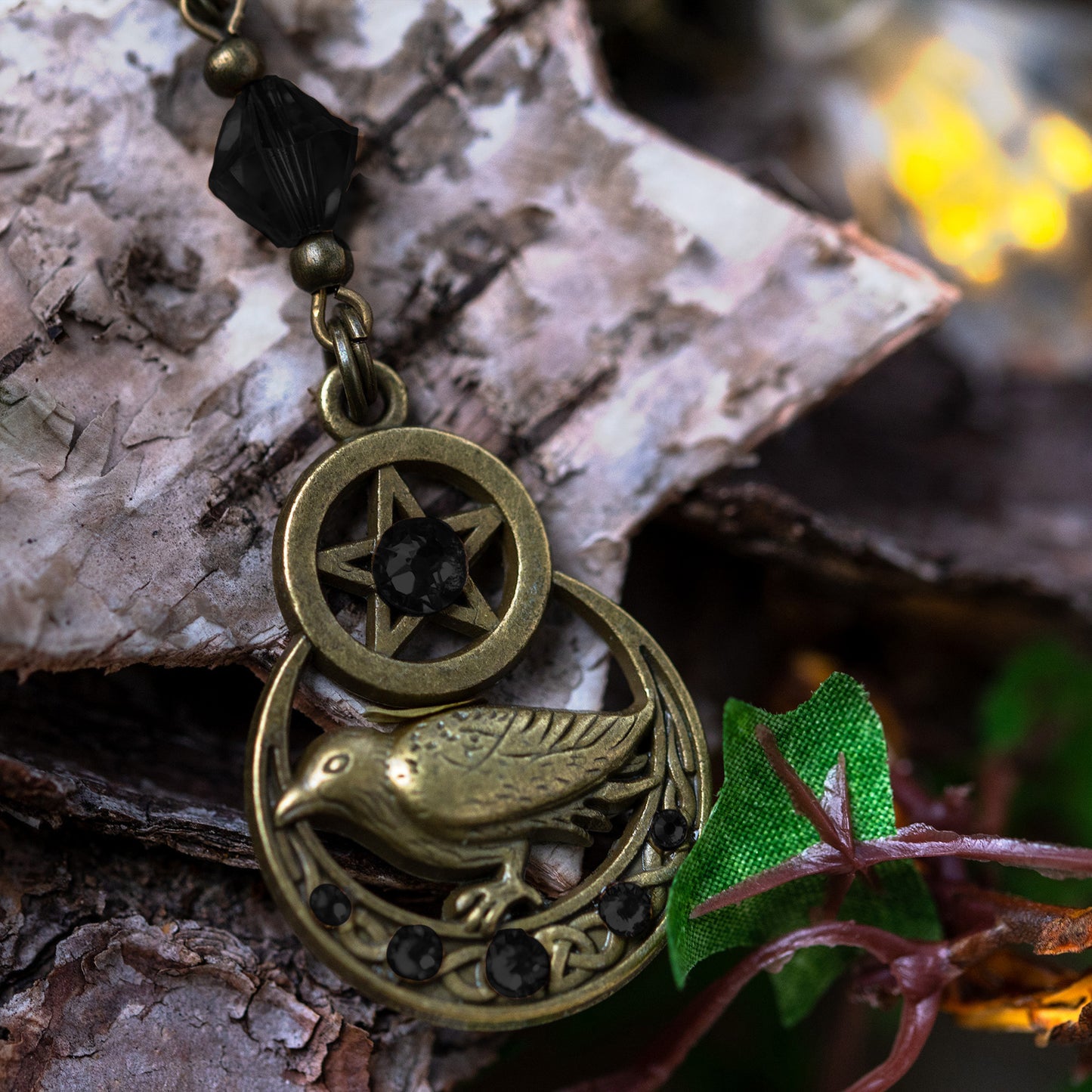 “HUGIN ODER MUNIN” – SCHMUCKSET MIT RABE UND PENTAGRAMM – ANTIQUE BRONZE